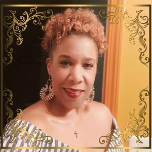 Meet your Posher, Cassandra